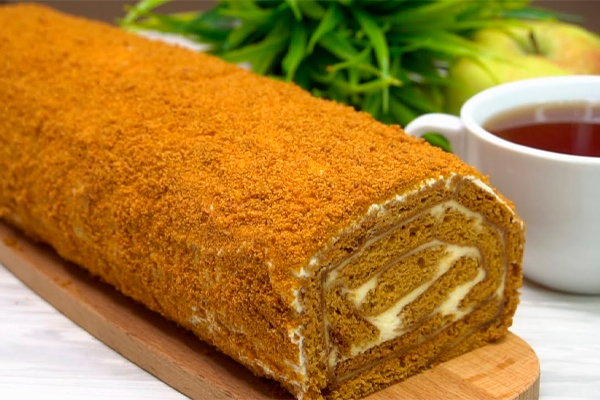Медовик на новый манер, да еще и с карамельной начинкой
