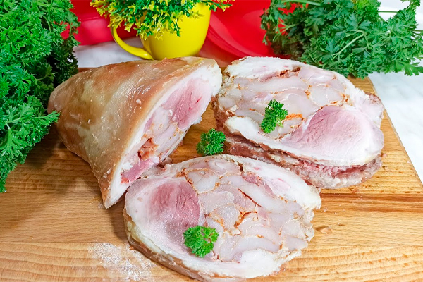 Рулет из свиной рульки