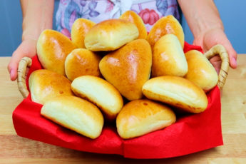 Пирожки с курицей и рисом