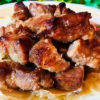 Вкуснейший шашлык в духовке: готовим на луковой подушке