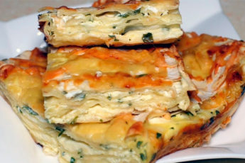Как из банального лаваша приготовить вкуснятину? Простой и быстрый сырный пирог из лаваша