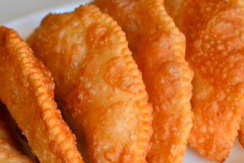 Как приготовить самые вкусные и сочные чебуреки