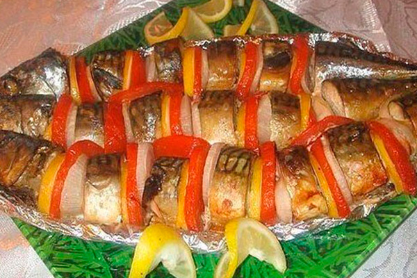 Сочная скумбрия, запеченная в духовке: очень вкусно и полезно