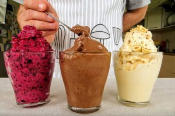 Магазины и рядом не стоят. Три вида вкусного домашнего мороженого за 5 минут