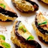 Баклажаны дольками с ореховой пастой по-грузински: чудесный рецепт для застолья