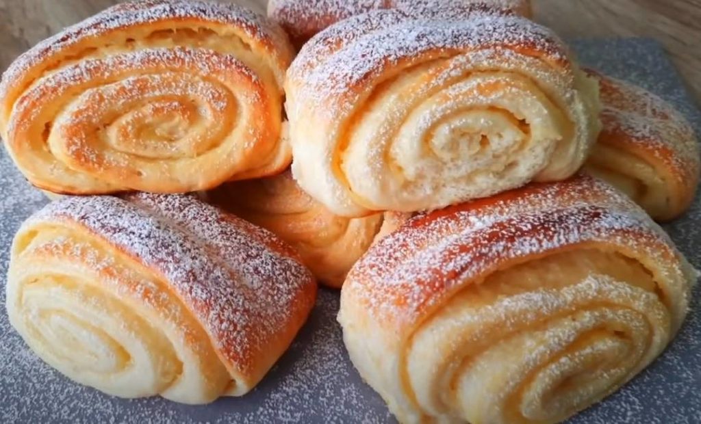 Дрожжевые булочки с заварным кремом. Очень вкусные и нежные