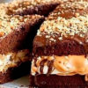 Торт «Сникерс»: очень вкусная выпечка