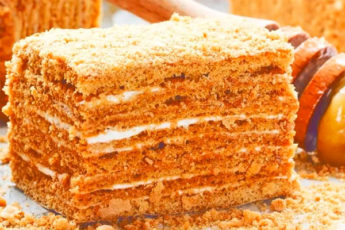 Медовый торт. Очень мягкий и нежный, как пух!