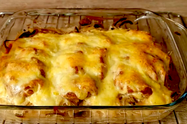 Курица с картошкой и грибами в духовке